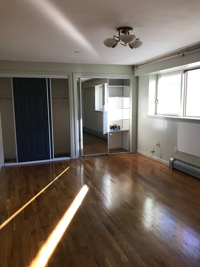 Building Photo - 3415 Guider Ave