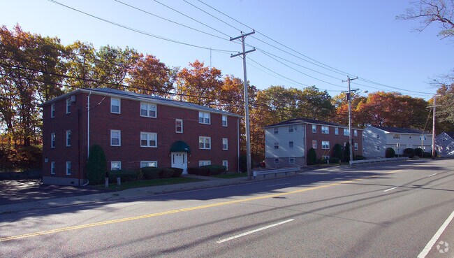 Primary Photo - 565-585 Sea St