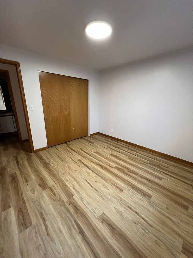 Building Photo - 4244 Wintergreen Cir