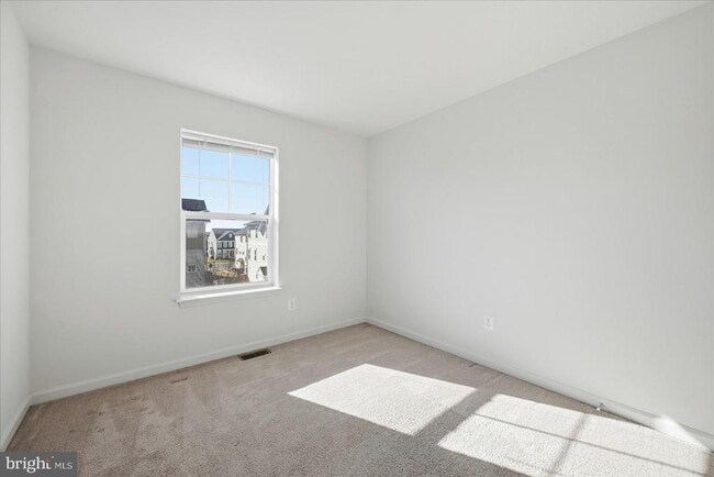 Building Photo - 117 Rotunda Dr