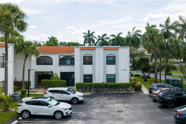 Building Photo - 3571 Magellan Cir