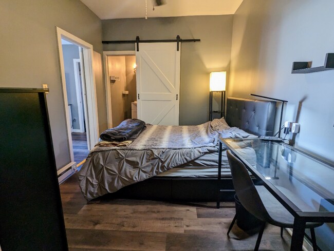 Building Photo - 146 2nd St