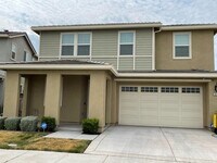Building Photo - Beautiful home in River Island