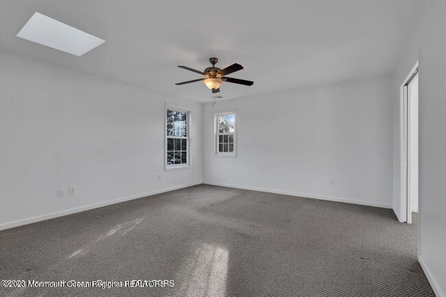 Building Photo - 1708 Lake Dr