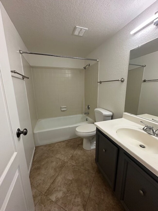 Building Photo - 2 Bedroom condo -w/d- Old Town Scottsdale/...