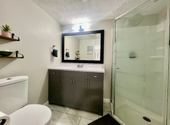 Building Photo - 5950 Jessup Rd