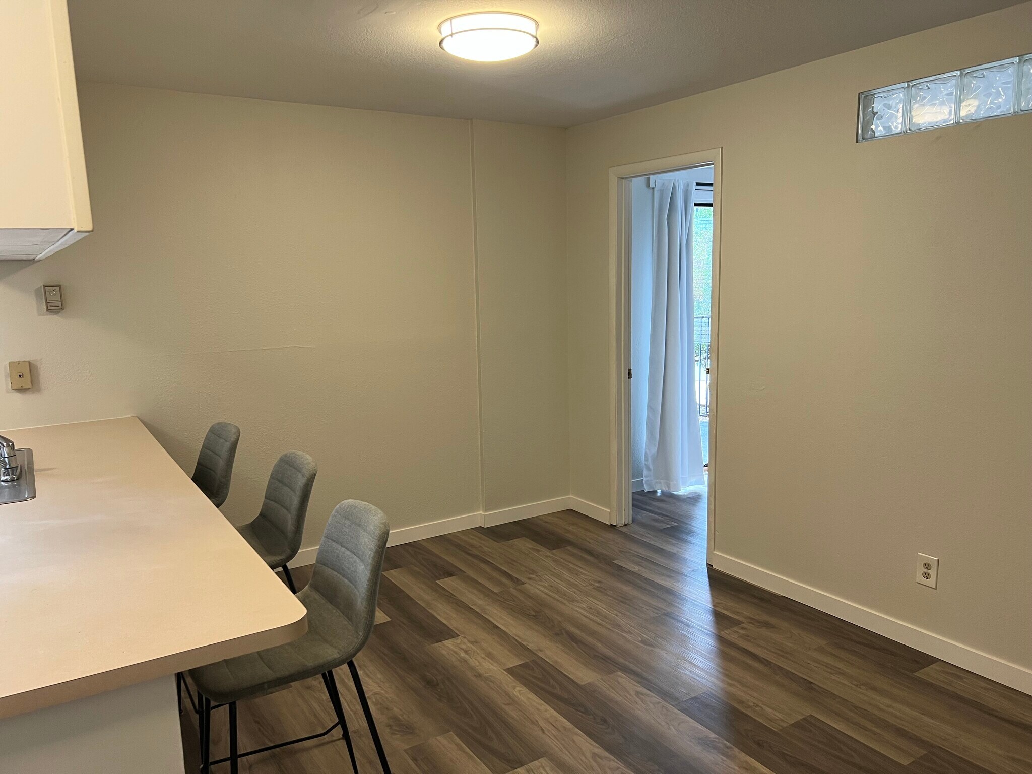 Building Photo - 1200 College Ave