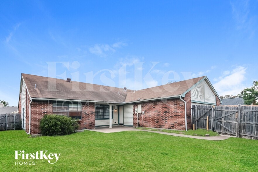Building Photo - 4412 Hale St