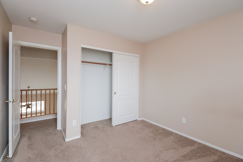 Building Photo - 6933 S 37th Dr