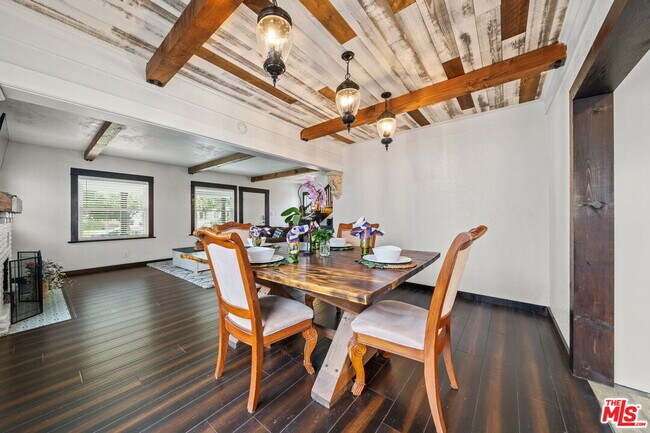 Building Photo - 5732 6th Ave