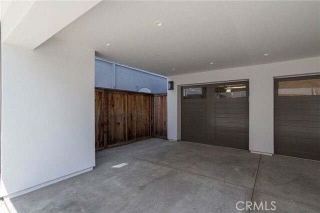 Building Photo - 711 Marigold Ave