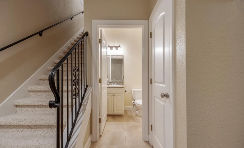 Building Photo - 1800 Kole Pl