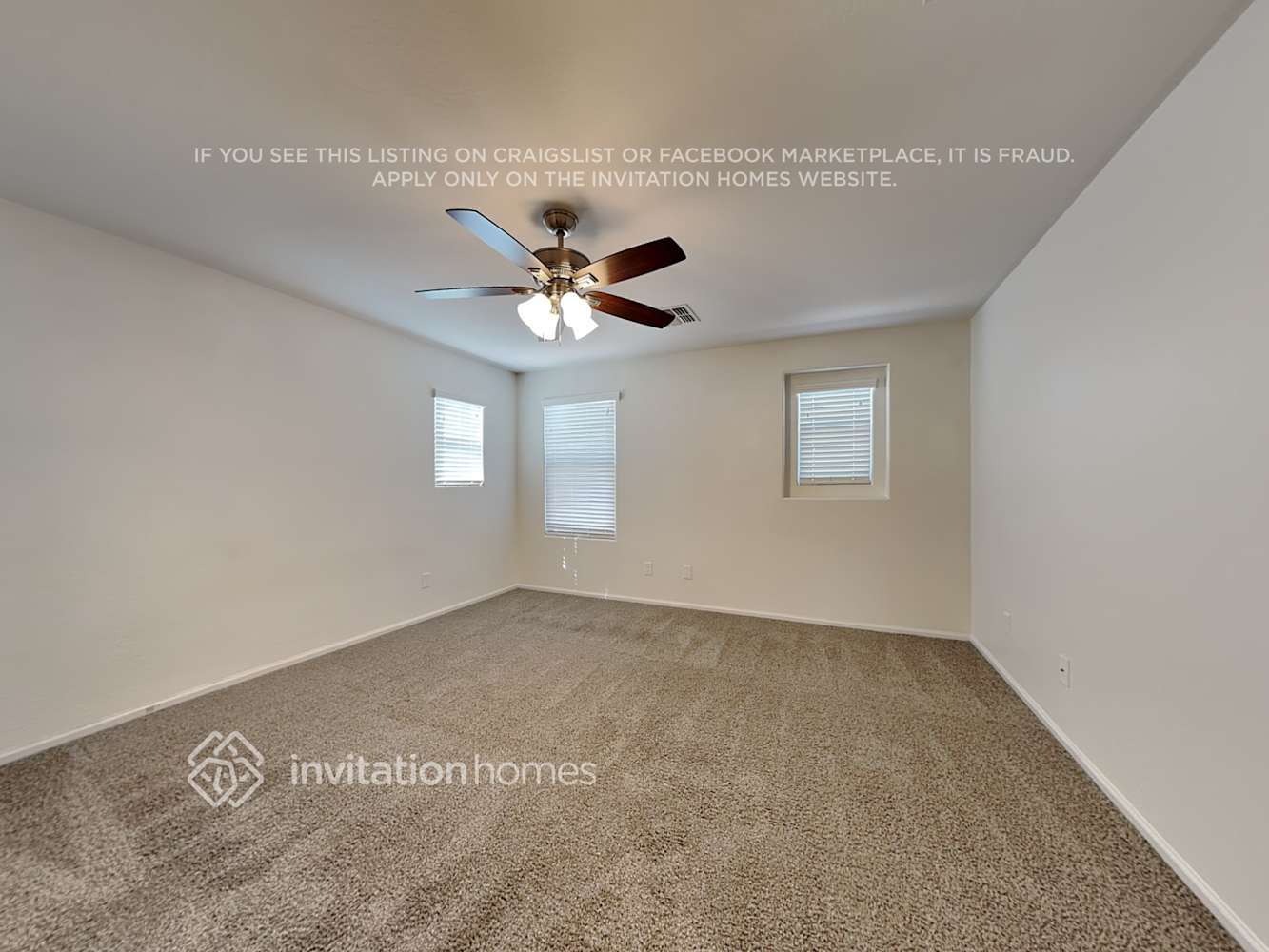 Building Photo - 1070 S Deerfield Ln