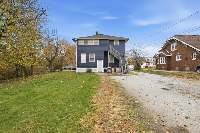 Building Photo - 18335 Sherman St