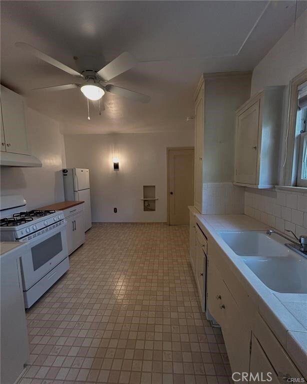 Building Photo - 1457 N Kenmore Ave