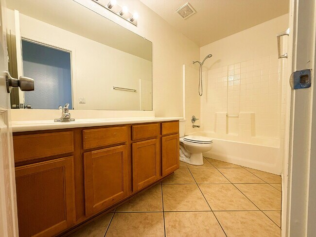 Building Photo - Freshly Painted 1-Story Home with Spacious...