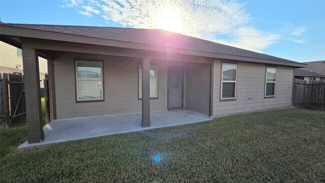 Building Photo - 3518 Windham Way