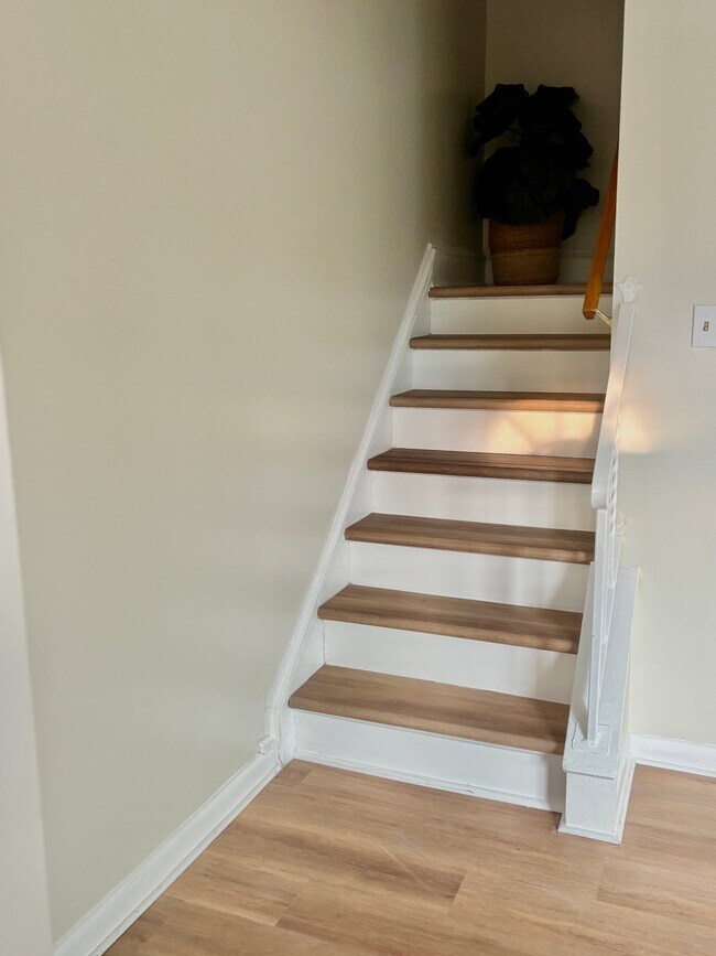 Building Photo - 5276 Mulberry Ct