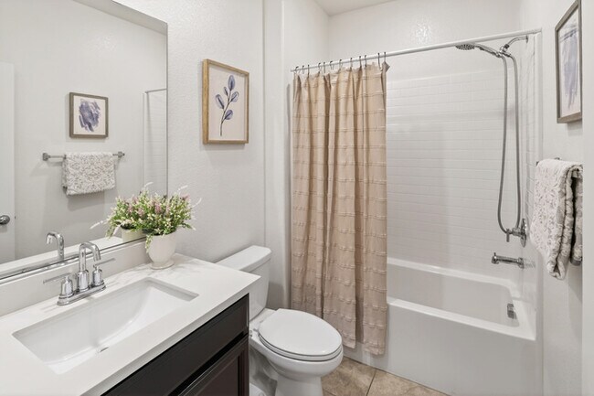 Building Photo - Gorgeous West Roseville Solar Home
