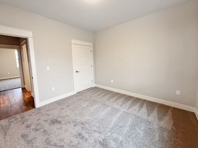 Building Photo - New 3-Bedroom Nampa Home with Quartz Counters, Walk-In Pantry & Dog-Friendly Policy