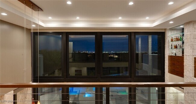 Building Photo - 98 Sun Glow Ln