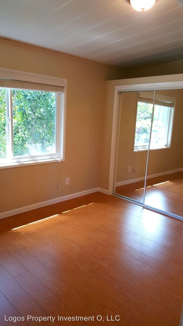 Building Photo - 470 Del Medio Ave