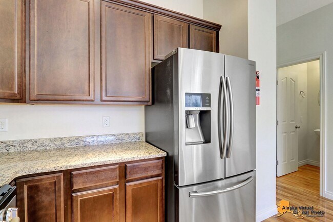 Building Photo - 6214 Ophir Dr