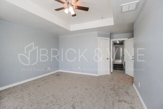 Building Photo - 1405 SW 20th St