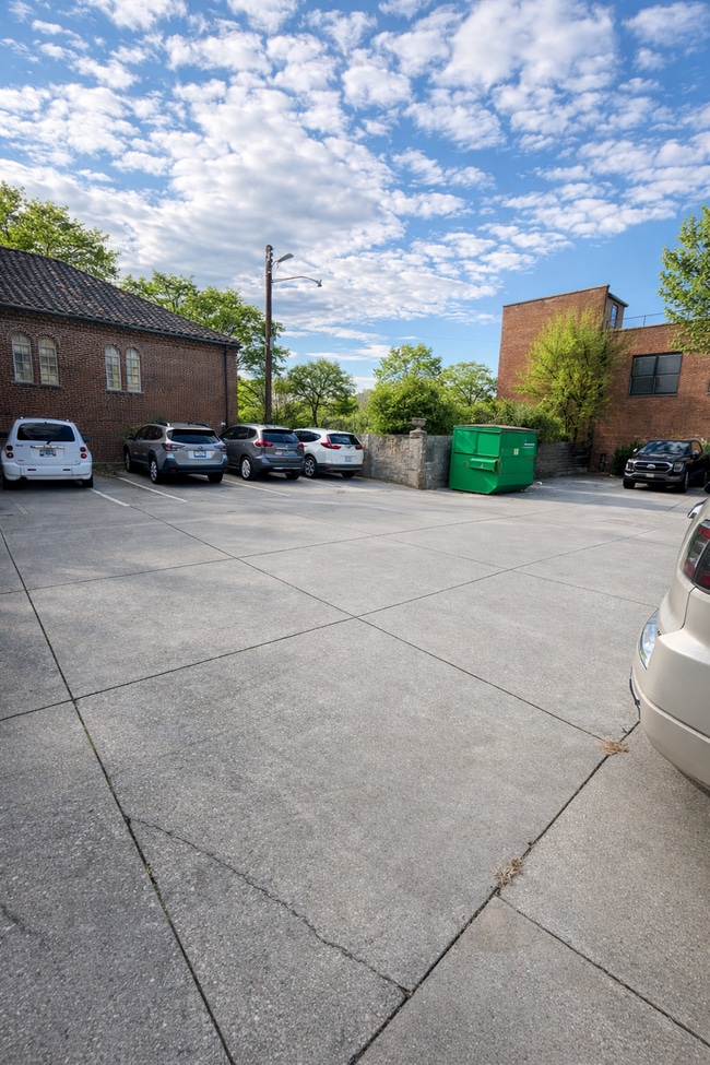 Building Photo - 209 W Fifth Ave