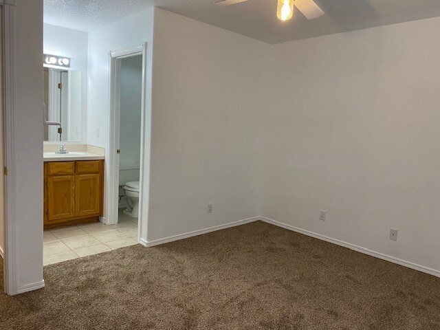 Building Photo - 5467 Summerlake St SE