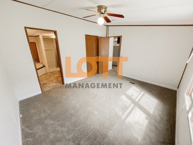 Building Photo - 119 Piedmont Golf Course Rd