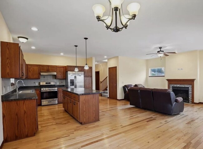 Building Photo - 8903 White Coral Way