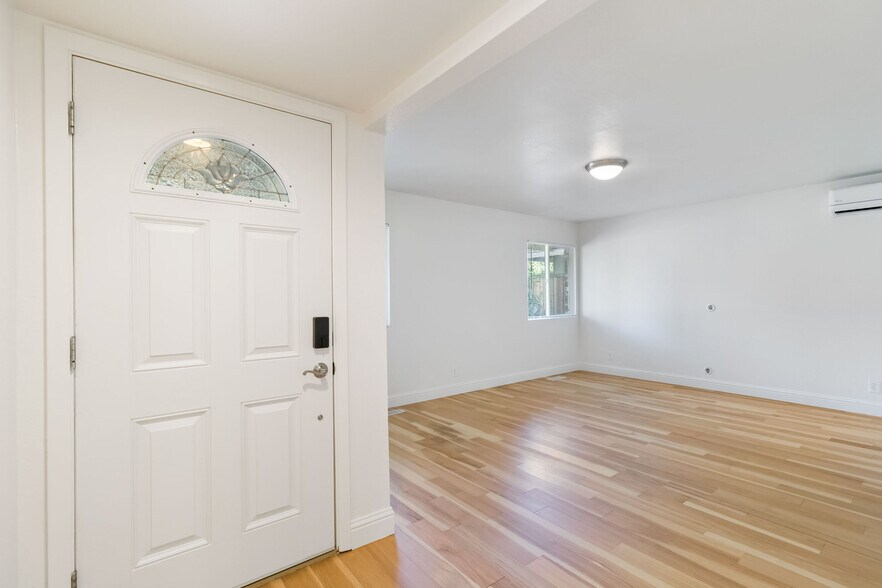 Building Photo - 1020 Stimel Dr