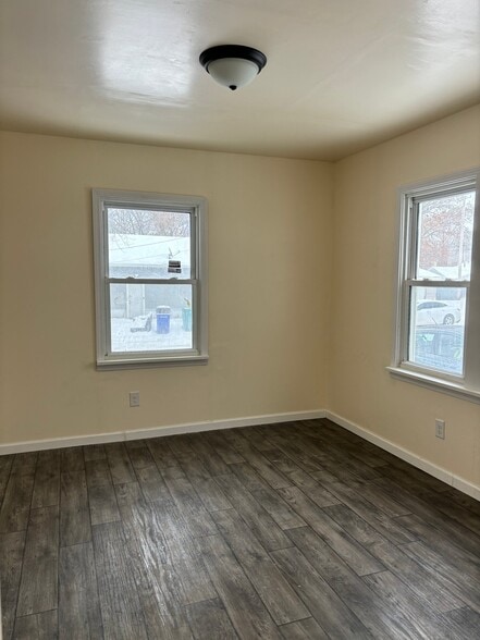 Building Photo - 505 S 17th St