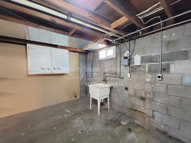 Building Photo - 1005 Torbett St