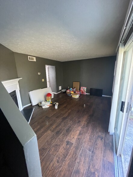 Building Photo - 2978 Kenville Ln