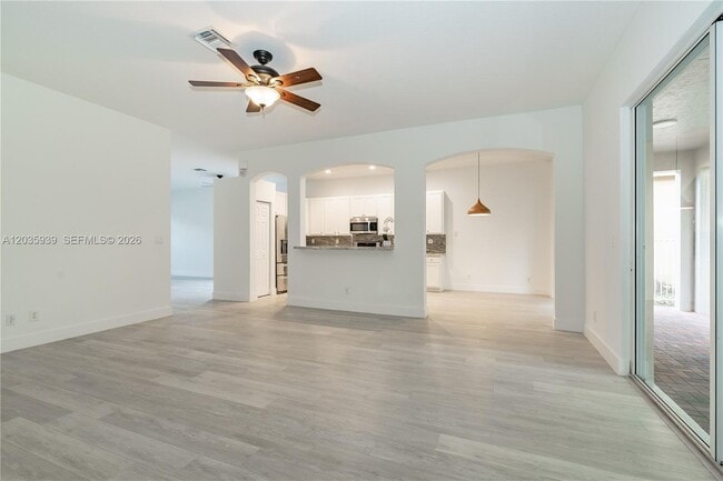 Building Photo - 4413 W Whitewater Ave
