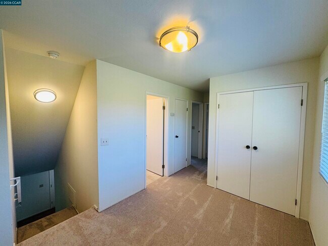 Building Photo - 103 Castle Rock Rd