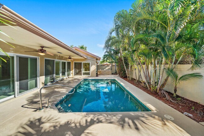 Building Photo - 118 Knoll Way