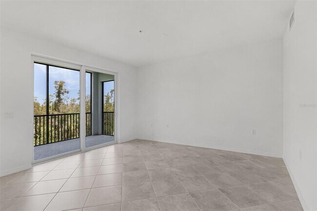 Building Photo - 14211 Heritage Landing Blvd