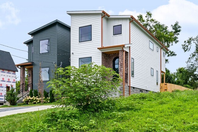 Building Photo - 2113 Herman St