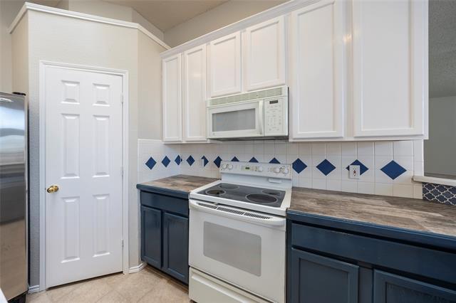 Building Photo - 10403 Joy Dr