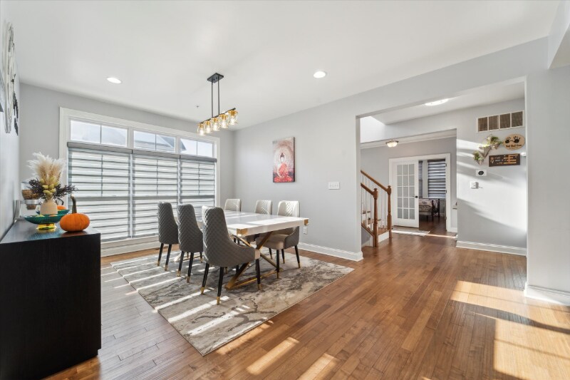 Building Photo - 602 Summit Dr