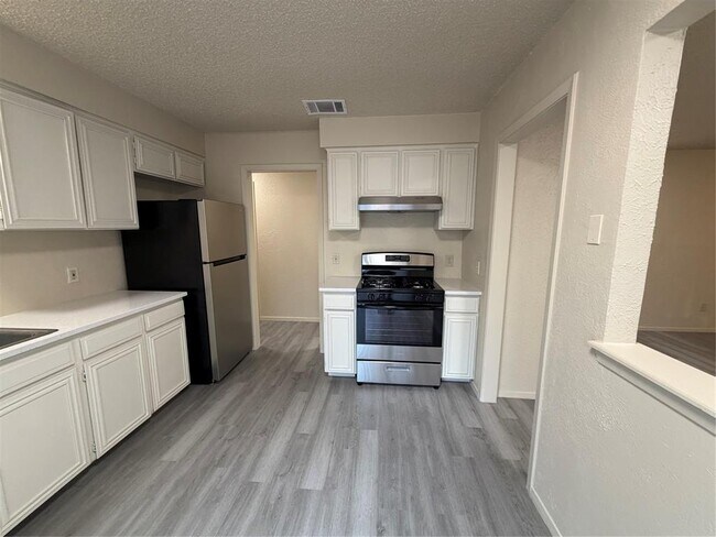 Building Photo - 2400 Berkeley Ave