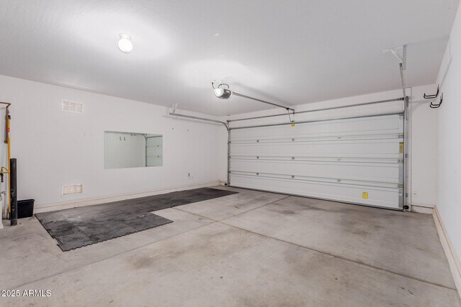 Building Photo - 231 S 197th Ave