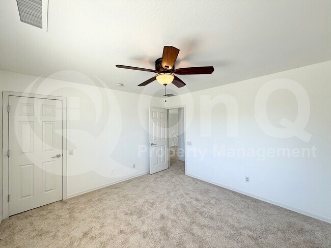 Building Photo - 2213 W Marconi Ave