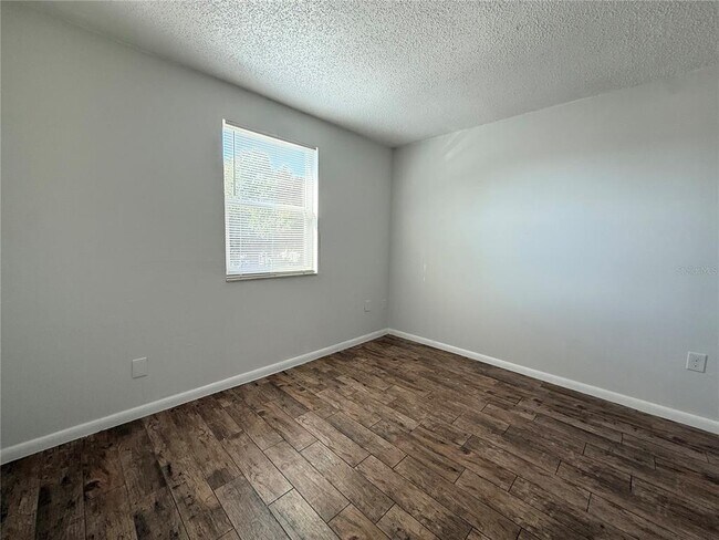 Building Photo - 9013 Westchester Cir
