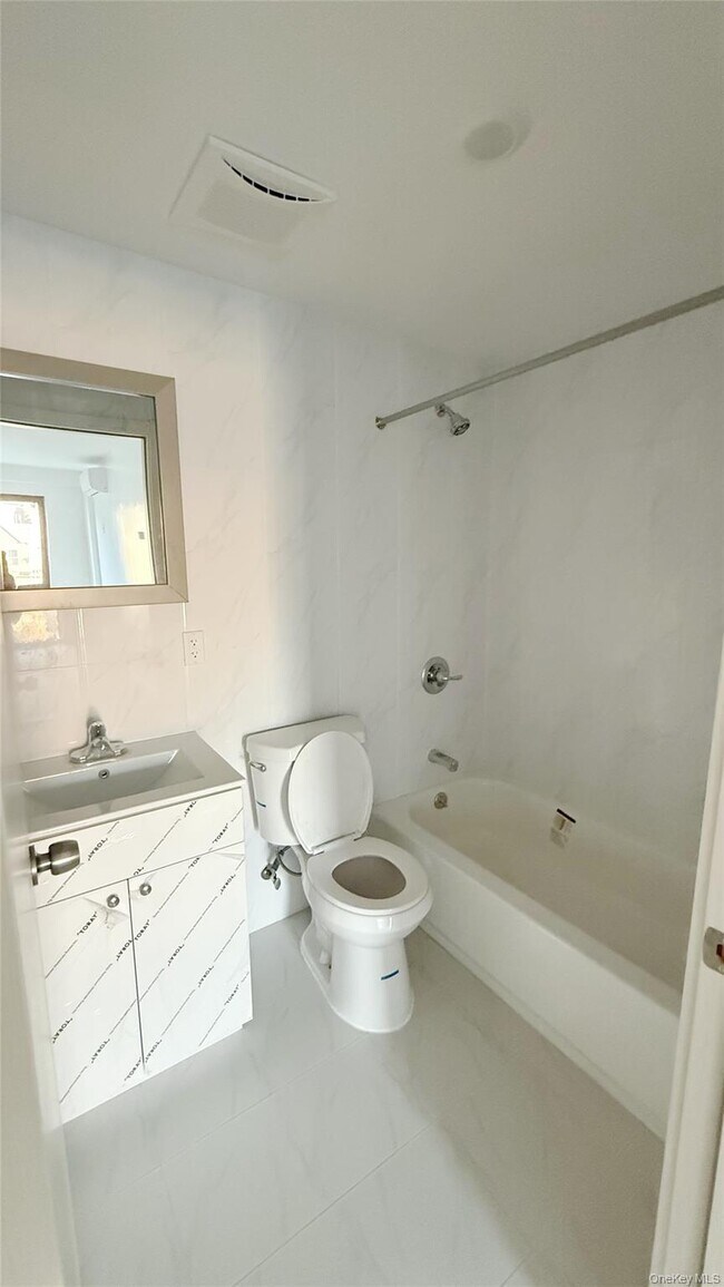 Building Photo - 70-40 45th Ave