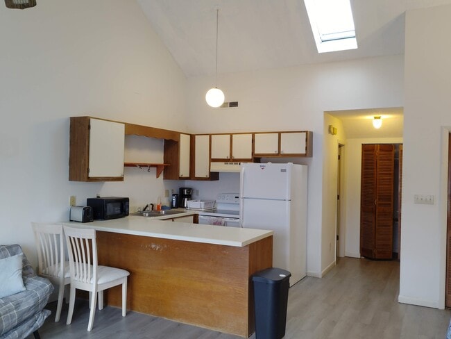 Building Photo - 510 Fairwood Lakes Dr