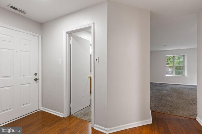 Building Photo - 1024 Willings Way